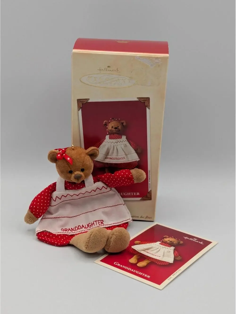 Hallmark Keepsake Granddaughter 2002 Vintage Christmas Ornament